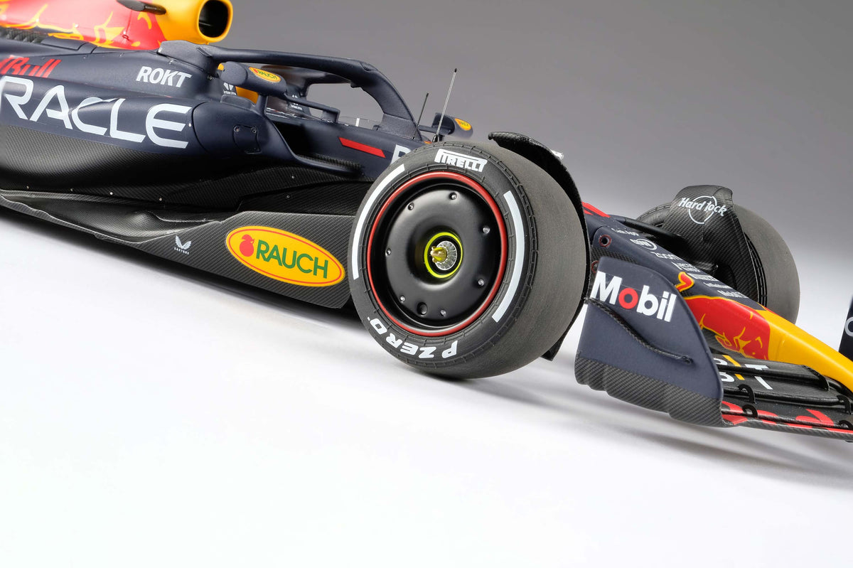Oracle Red Bull Racing RB19 - 2023 Season Livery - Sergio Pérez - 1:18 scale