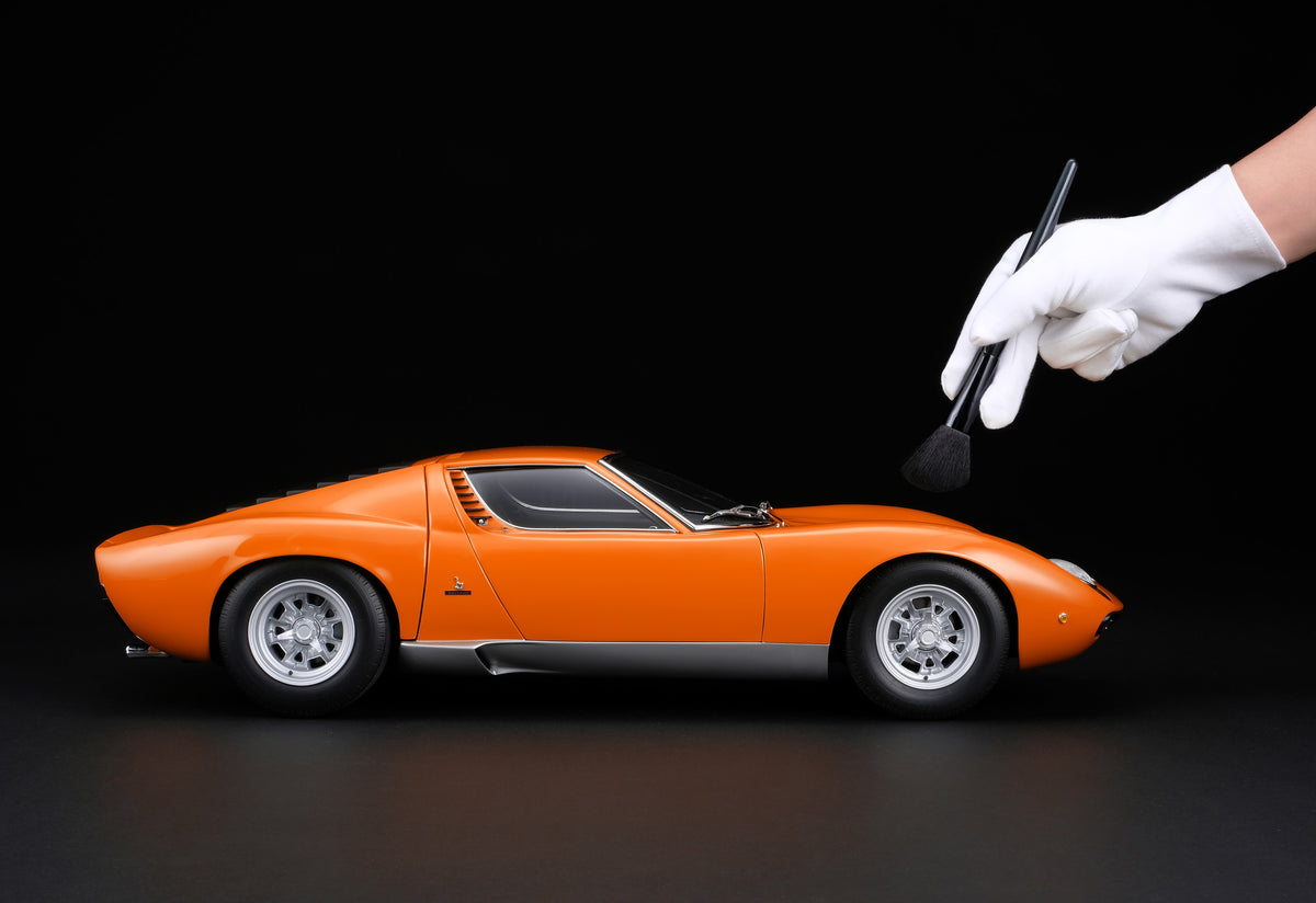 Lamborghini Miura P400 SV (1971) - Arancia Miura - 1:8 scale