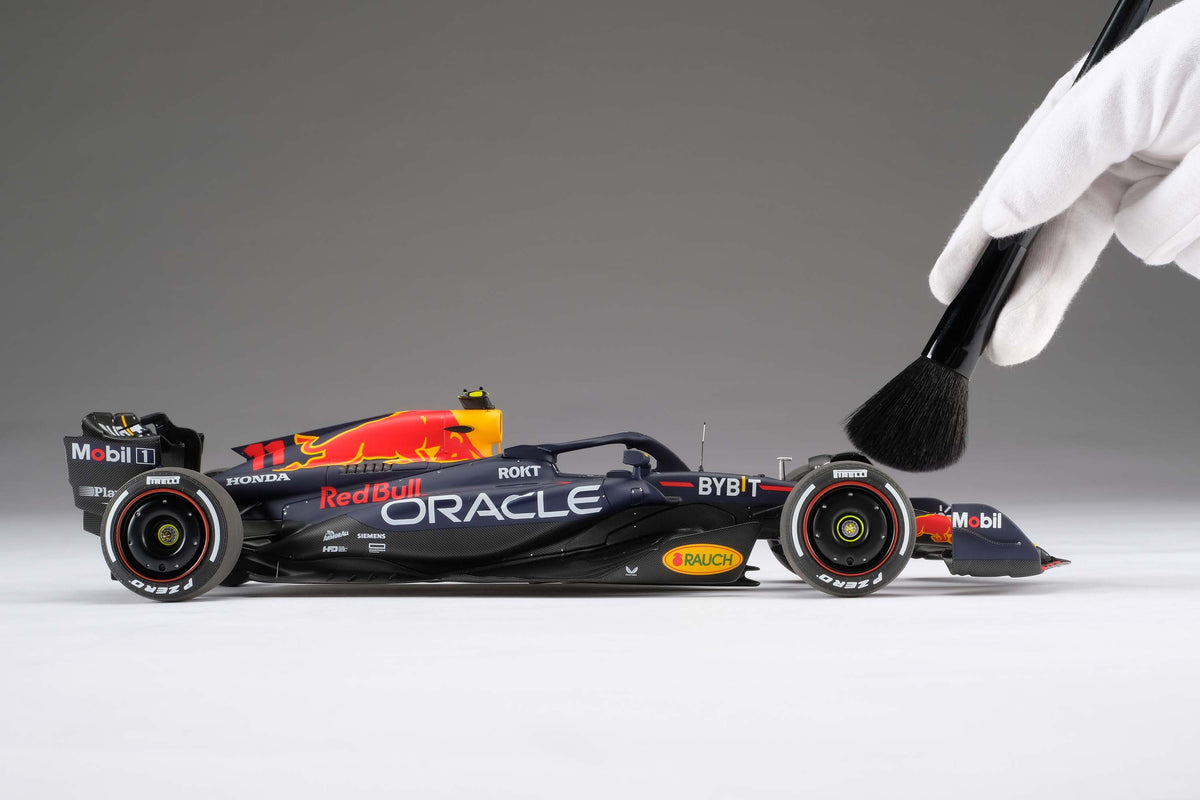Oracle Red Bull Racing RB19 - 2023 Season Livery - Sergio Pérez - 1:18 scale
