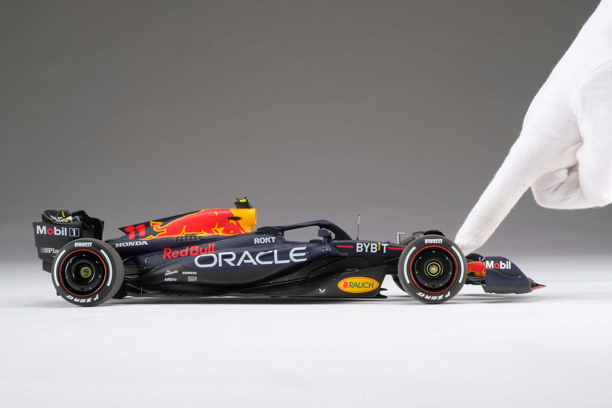 Oracle Red Bull Racing RB19 - 2023 Season Livery - Sergio Pérez - 1:18 scale