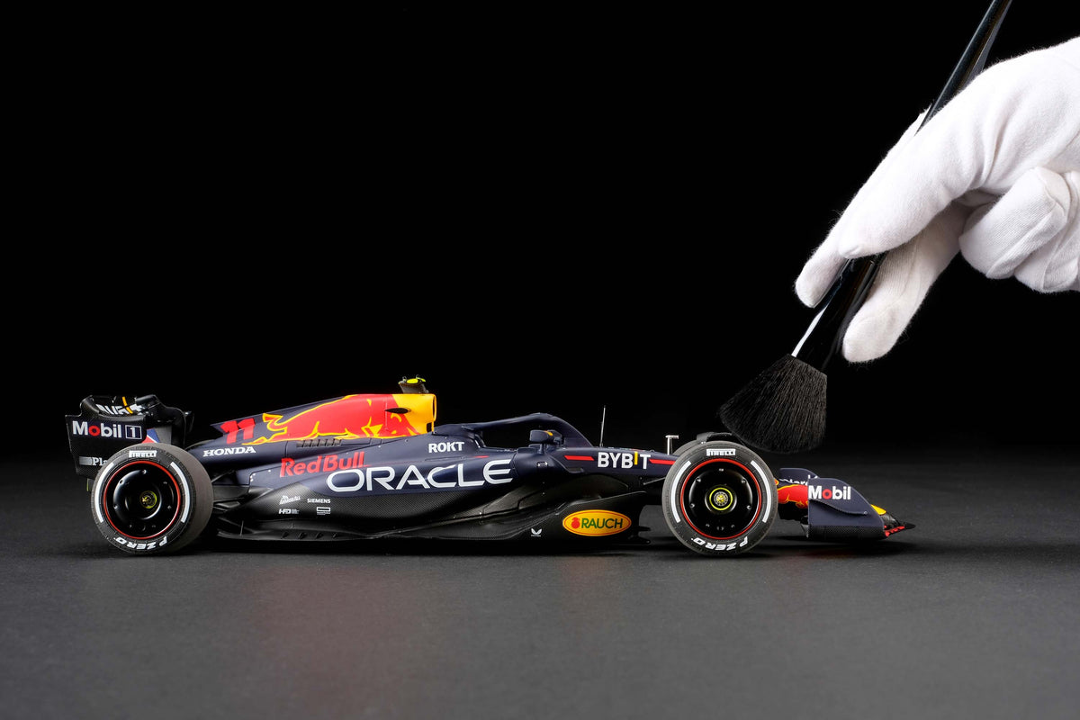 Oracle Red Bull Racing RB19 - 2023 Season Livery - Sergio Pérez - 1:18 scale