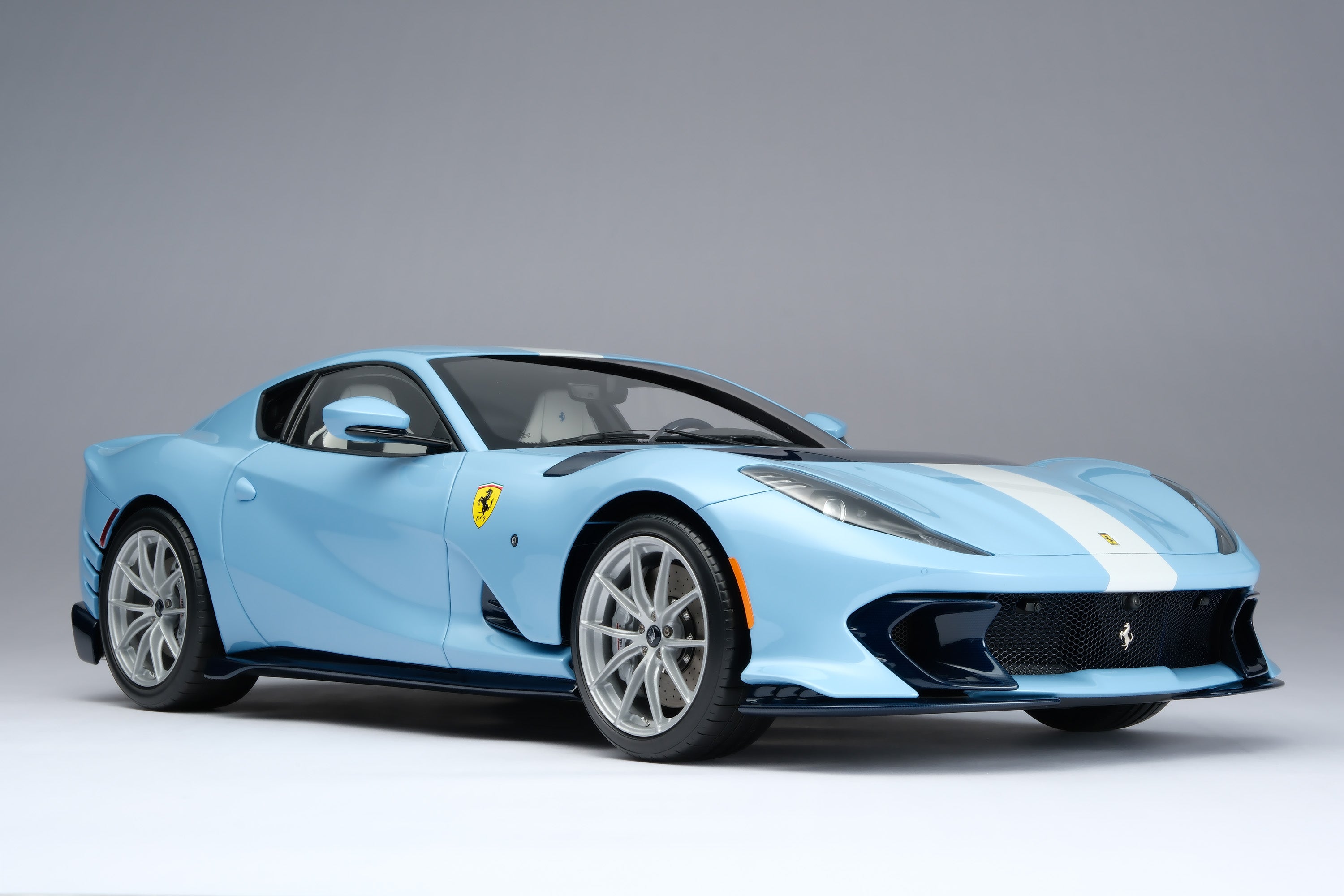 フェラーリ 812 コンペティツィオーネ & コンペティツィオーネ A