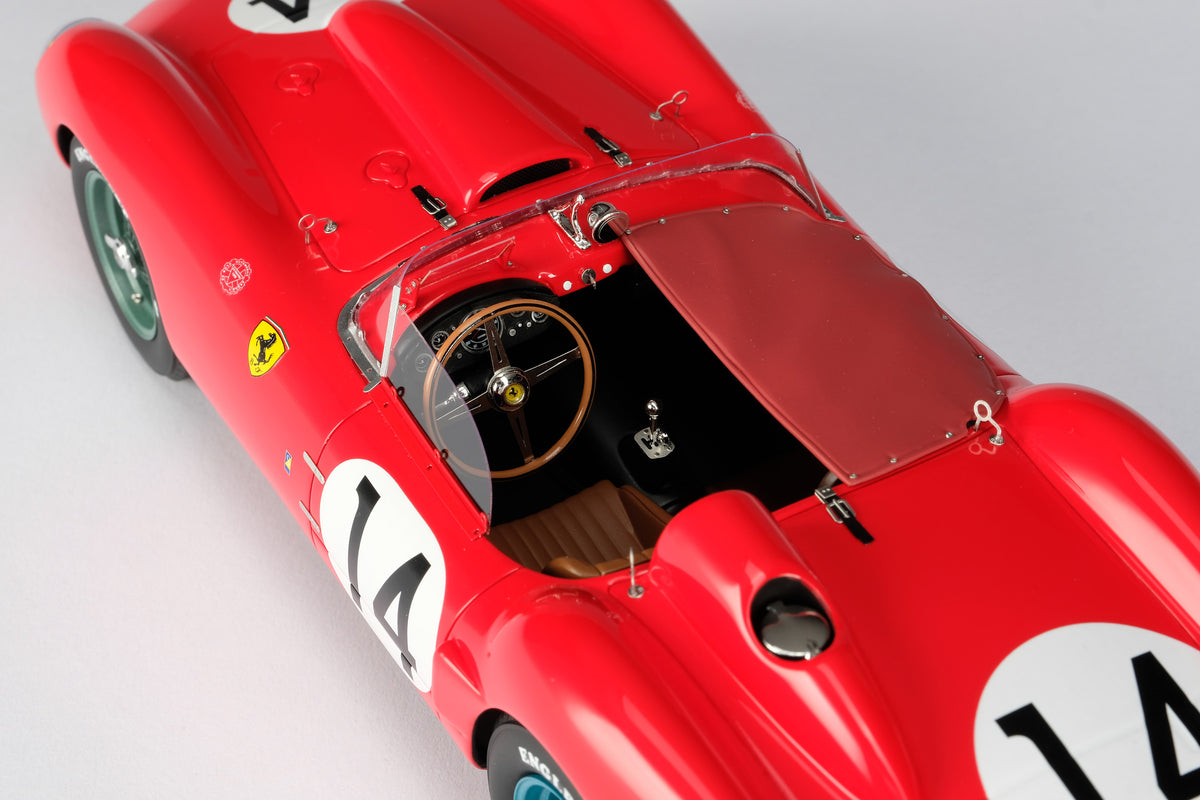 Ferrari 250 TR - 1958 Le Mans Winner - 1:18 scale model by Amalgam Collection