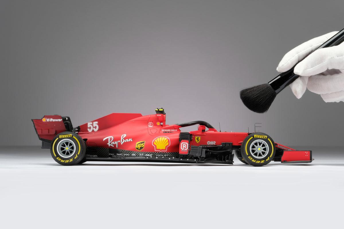 Ferrari SF21 - 2021 Season Livery - Carlos Sainz - 1:18 scale