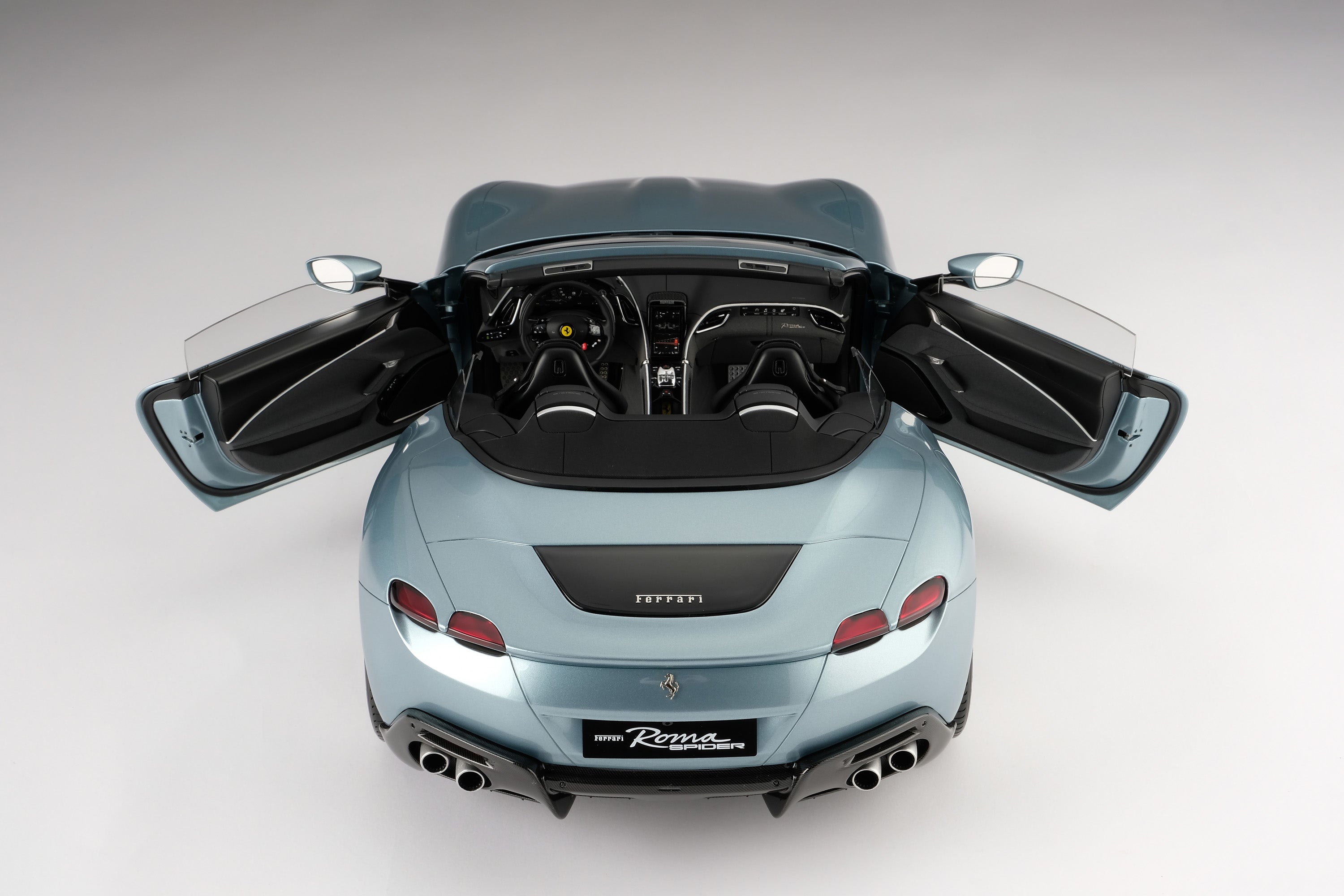 フェラーリRoma Spider – Amalgam Collection