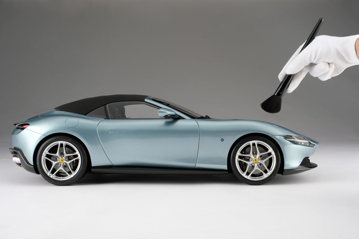Ferrari Roma Spider at 1:8 scale by Amalgam Collection