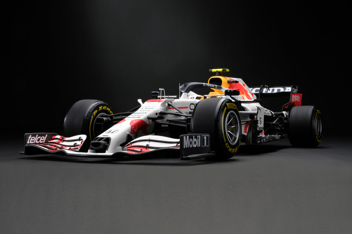 Red Bull Racing Honda RB16B - 2021 Turkish Grand Prix - Sergio Pérez - Third Place - 1:8 scale
