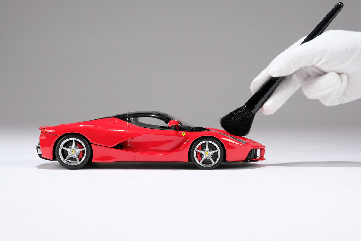 Ferrari LaFerrari Coupe model at 1:18 scale by Amalgam Collection