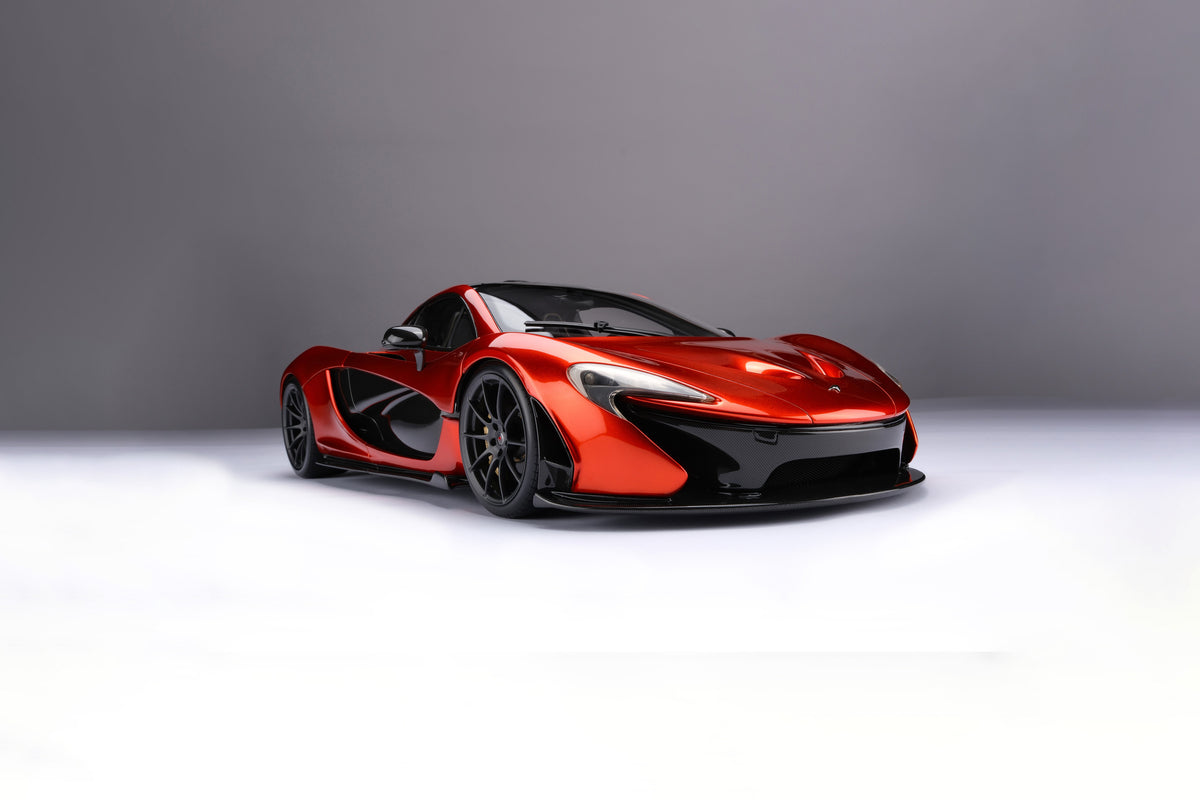 McLaren P1 (2012) - Volcano Orange - 1:8 scale