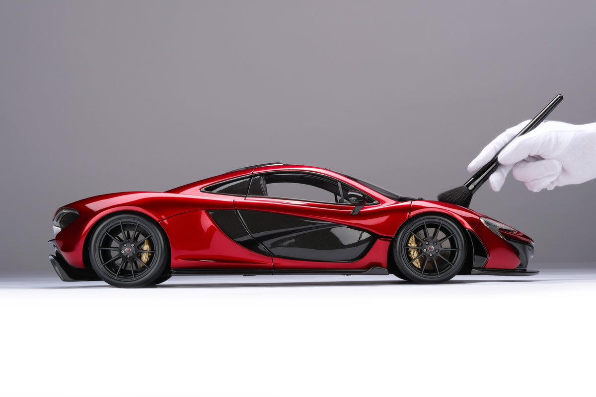 McLaren P1 (2012) - Edition in Volcano Red