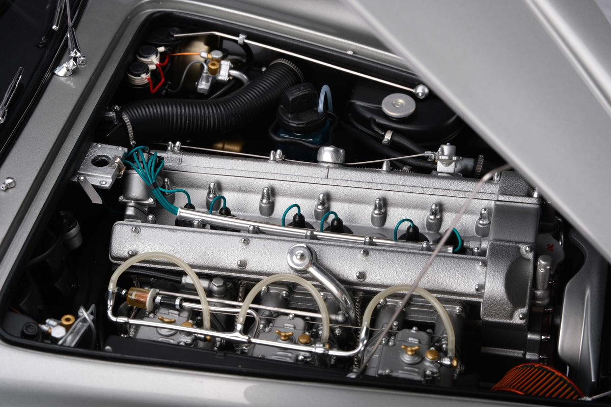 Aston Martin DB5 Vantage (1964)