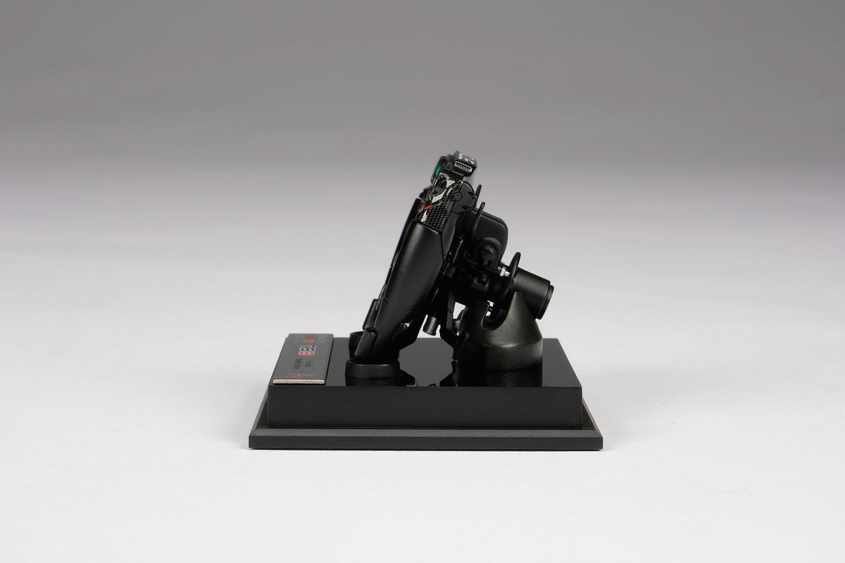 Oracle Red Bull Racing RB18 (2022) Steering Wheel at 1:4 Scale by Amalgam Collection