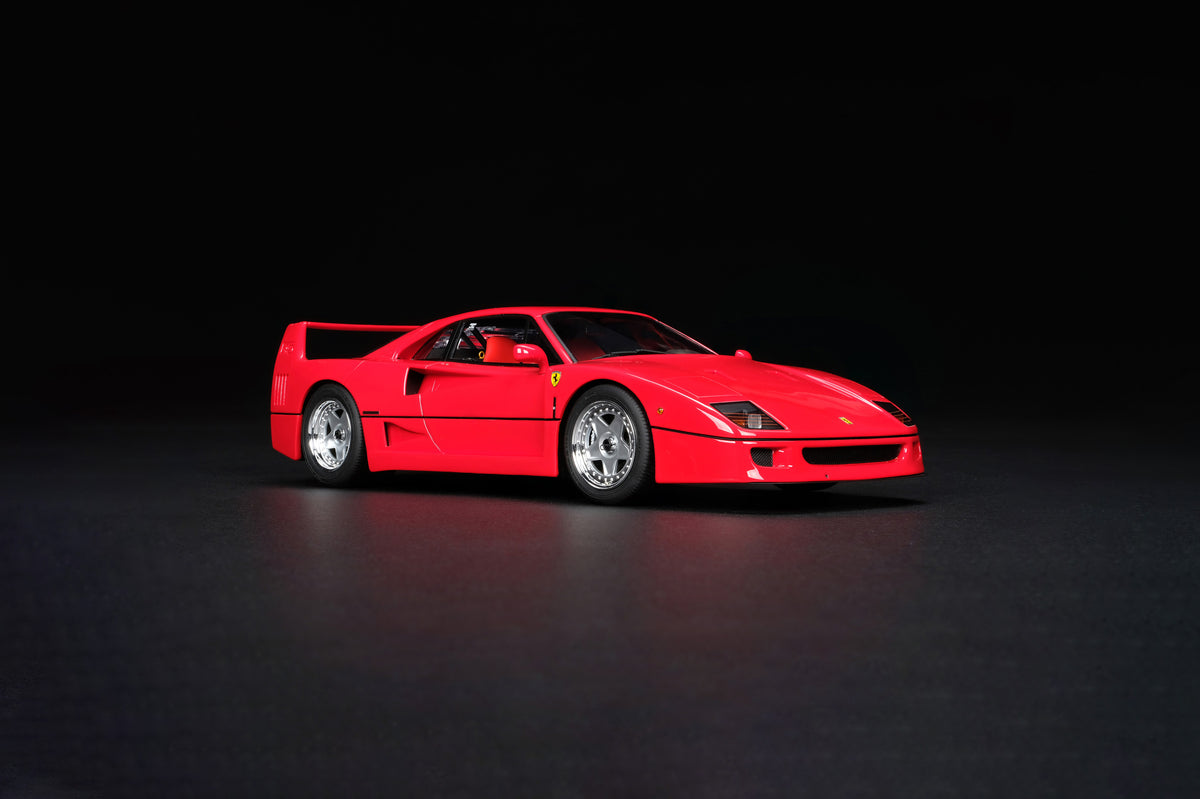 Ferrari F40 - Rosso Corsa - 1:18 scale