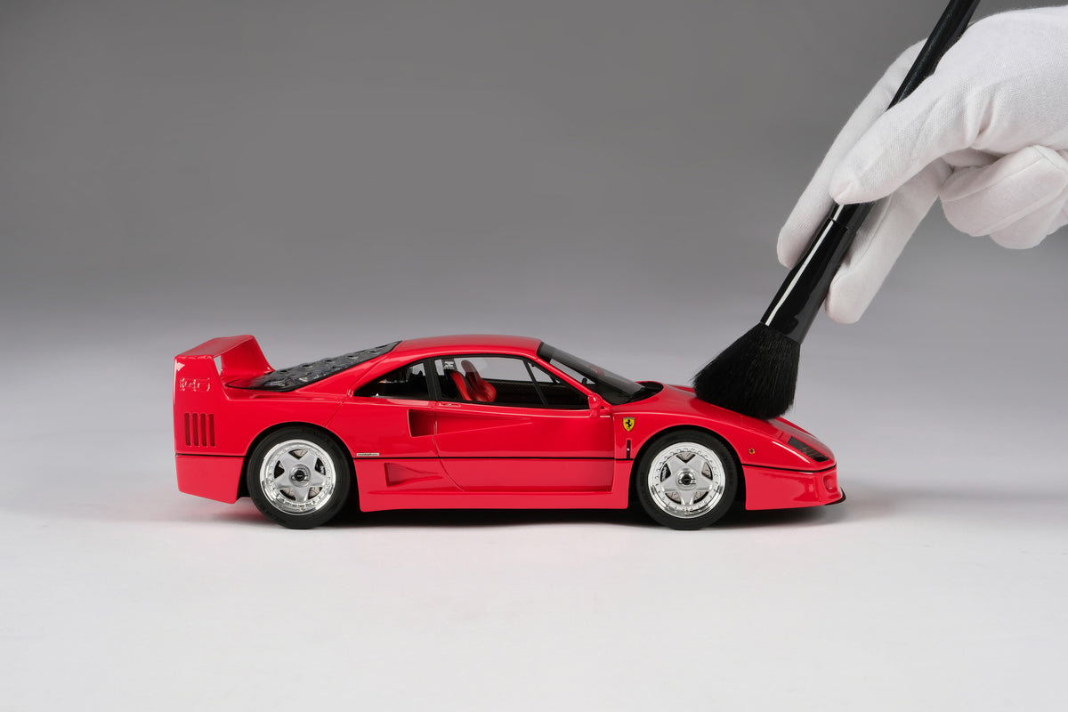 Ferrari F40 - Rosso Corsa - 1:18 scale