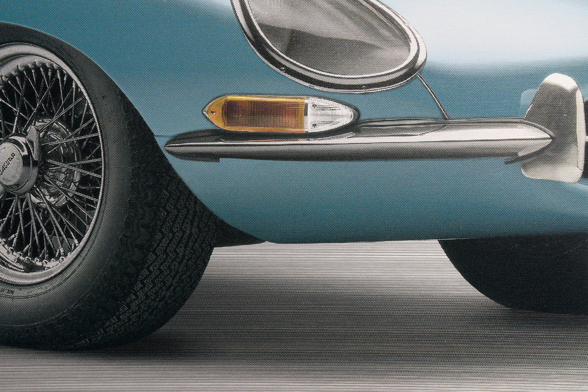 Jaguar E-type Série 1 Coupé - Impression à demi-teintes sur support plat, 85 cm - Vue aux trois quarts
