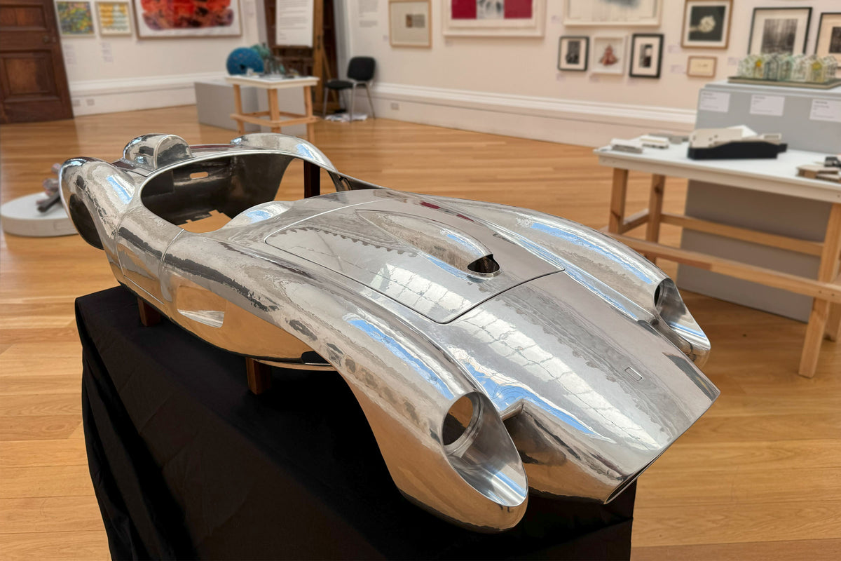 Réplique de la Ferrari 250 TR à carrosserie en aluminium - Finition martelée