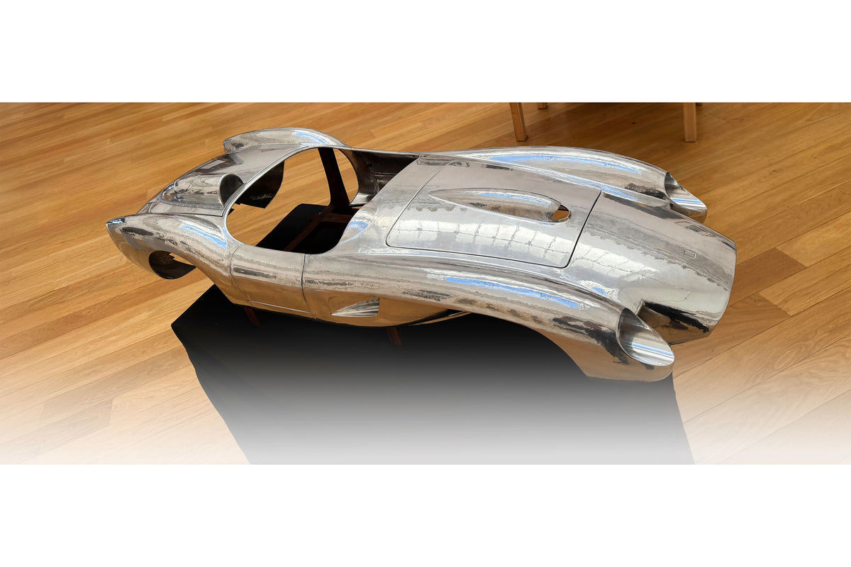 Réplique de la Ferrari 250 TR à carrosserie en aluminium - Finition martelée