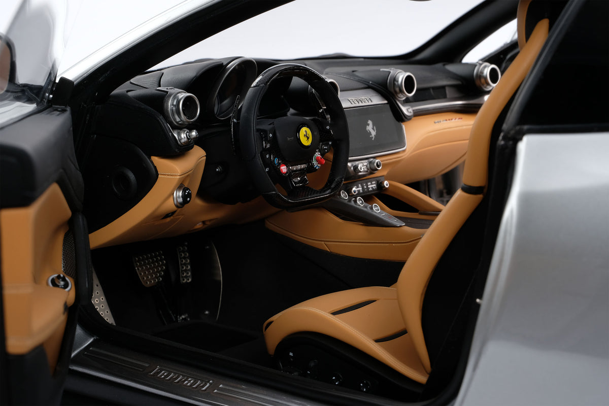 Ferrari GTC4 Lusso - Tailor Made