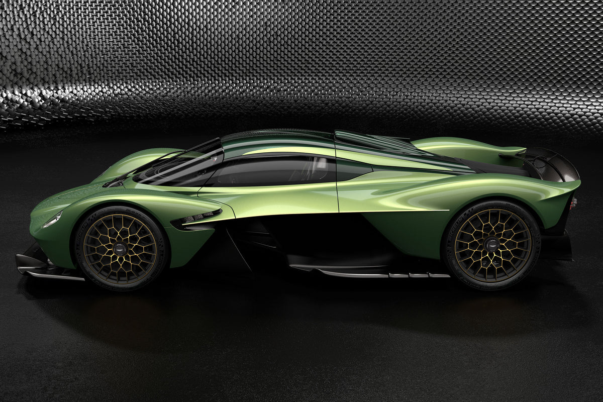 Aston Martin Valkyrie - Bespoke - 1:8 scale by Amalgam Collection
