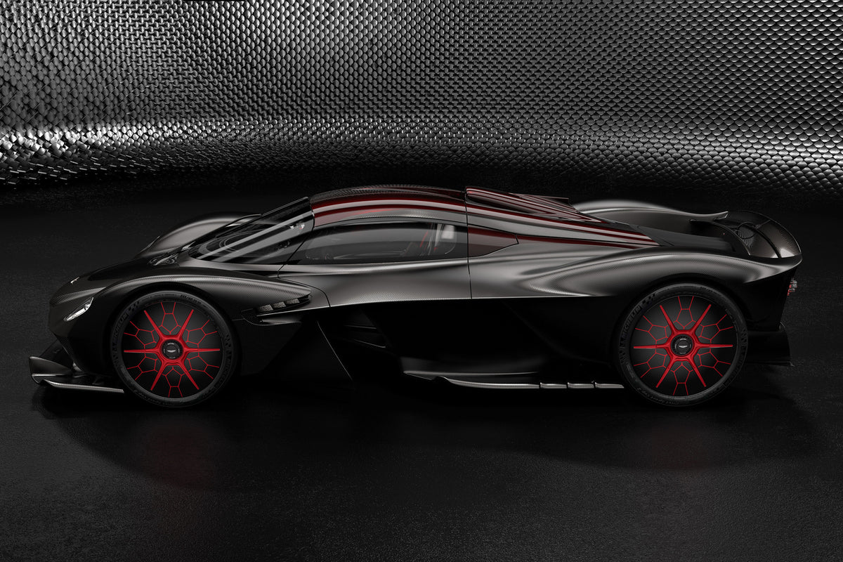Aston Martin Valkyrie - Bespoke - 1:8 scale by Amalgam Collection