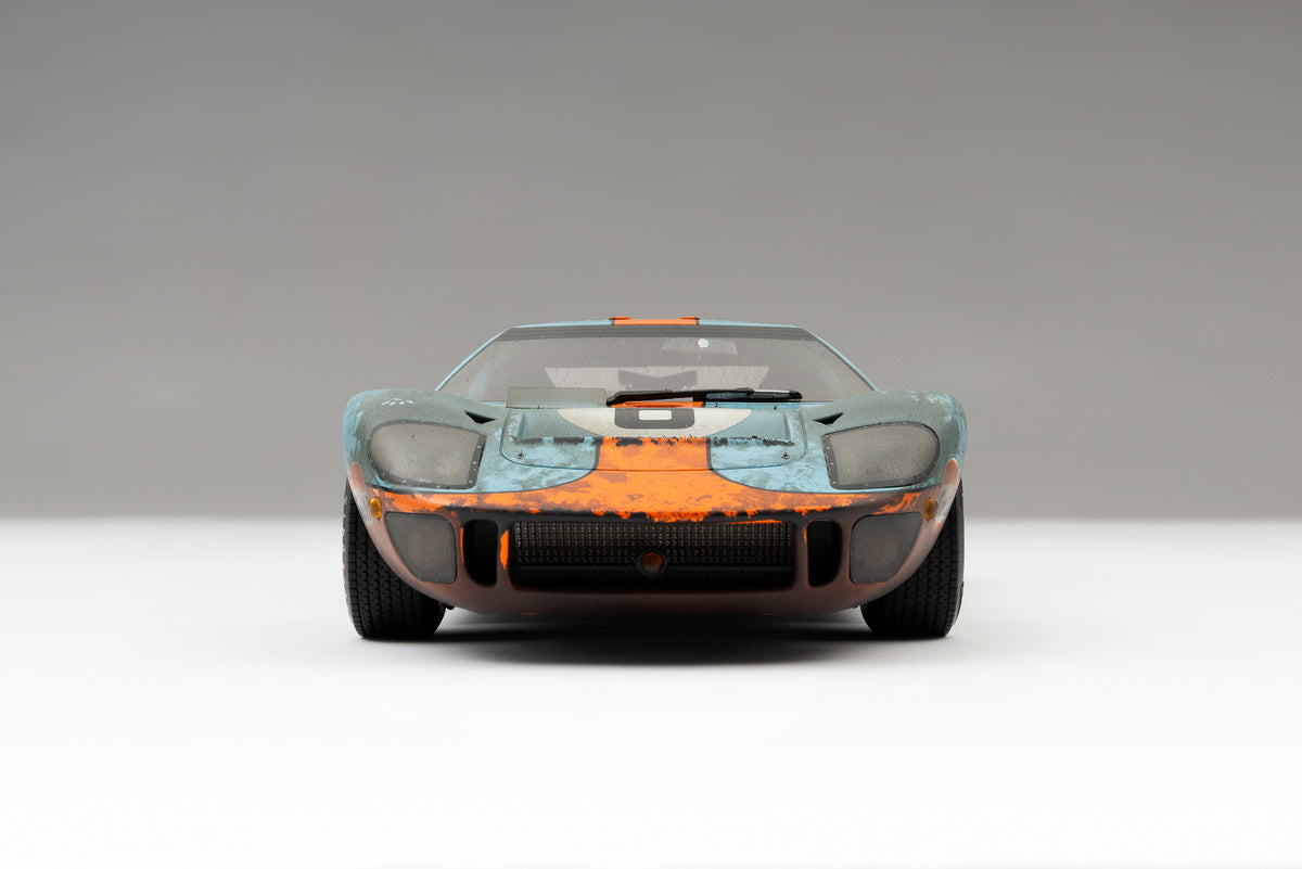 Ford GT40 - 1969 Le Mans Winner - Race Weathered at 1:18 scale by Amalgam Collection
