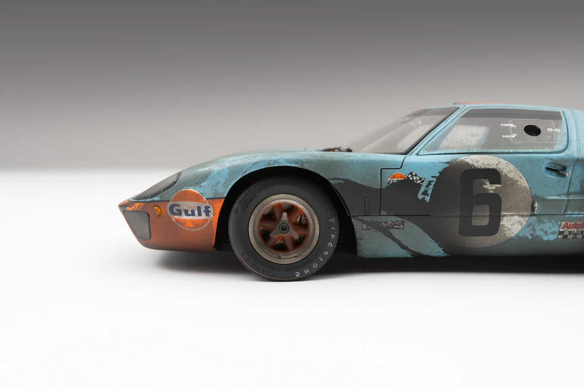 Ford GT40 - 1969 Le Mans Winner - Race Weathered at 1:18 scale by Amalgam Collection
