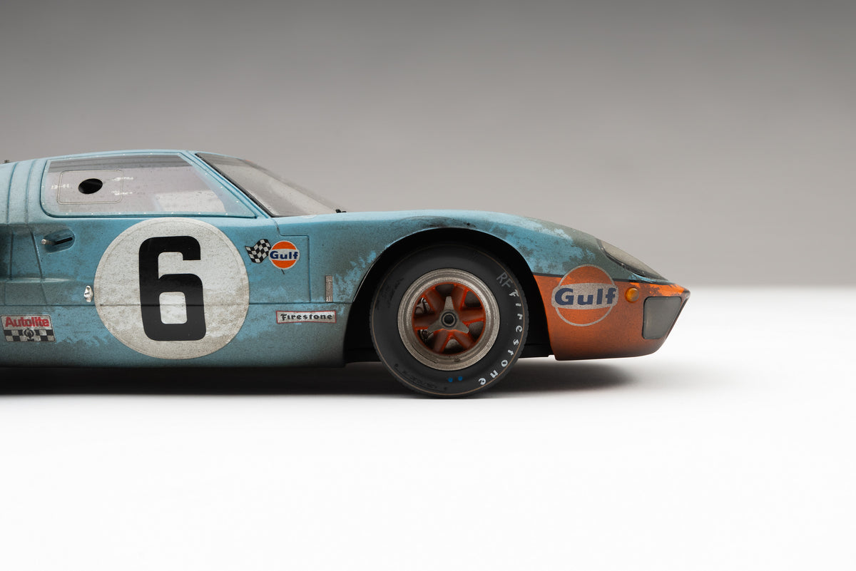 Ford GT40 - 1969 Le Mans Winner - Race Weathered at 1:18 scale by Amalgam Collection