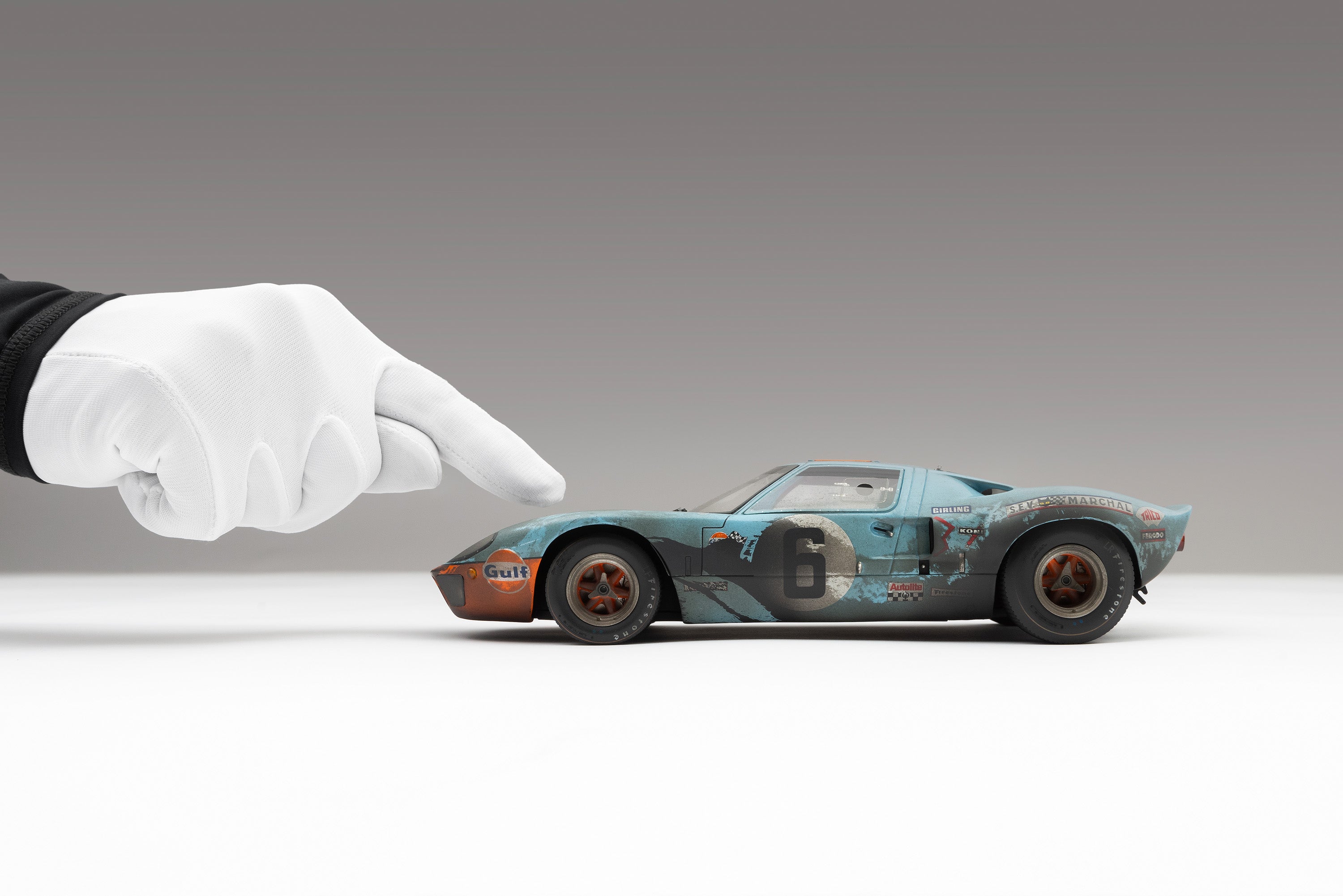 フォード GT40 - 1969 ル・マン勝者 - レース風化 – Amalgam Collection