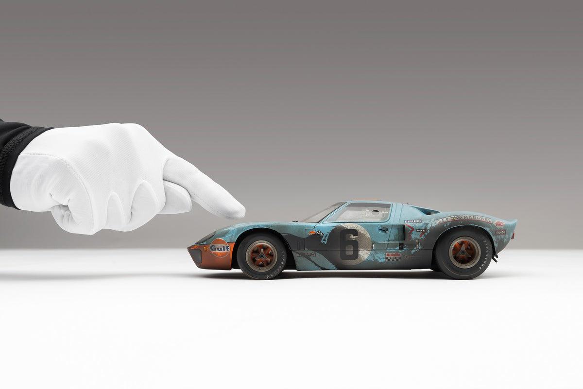 Ford GT40 - 1969 Le Mans Winner - Race Weathered at 1:18 scale by Amalgam Collection