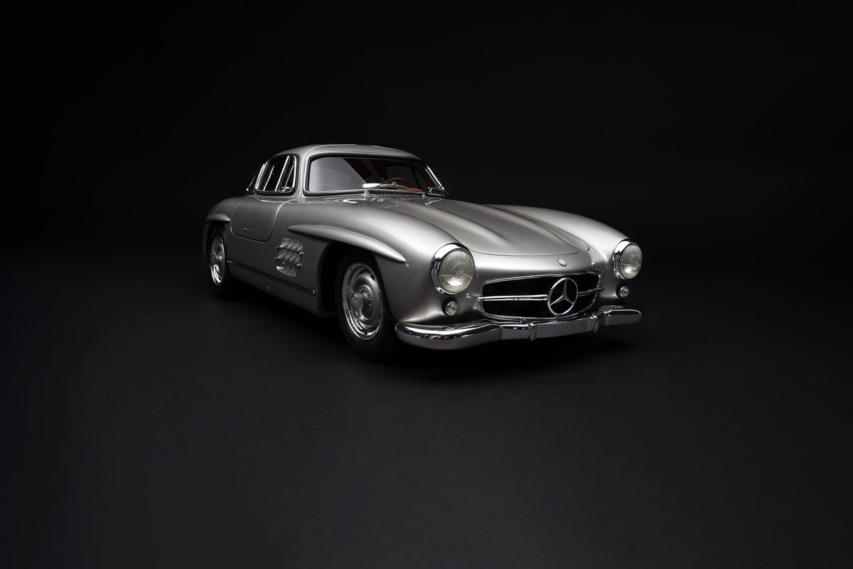 Mercedes-Benz 300 SL Gullwing (1955) - Silver Grey Metallic - 1:8 scale