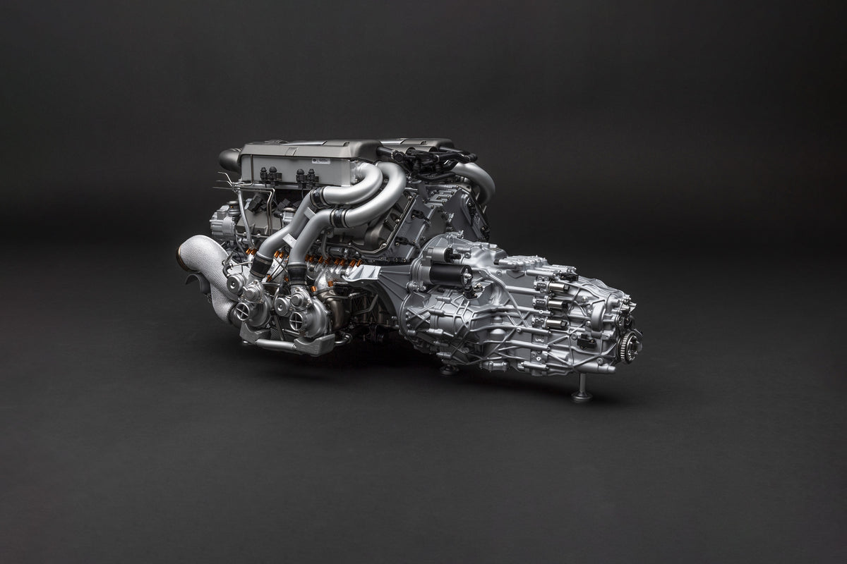 BUGATTI Veyron W16 Motor und Getriebe (2005)