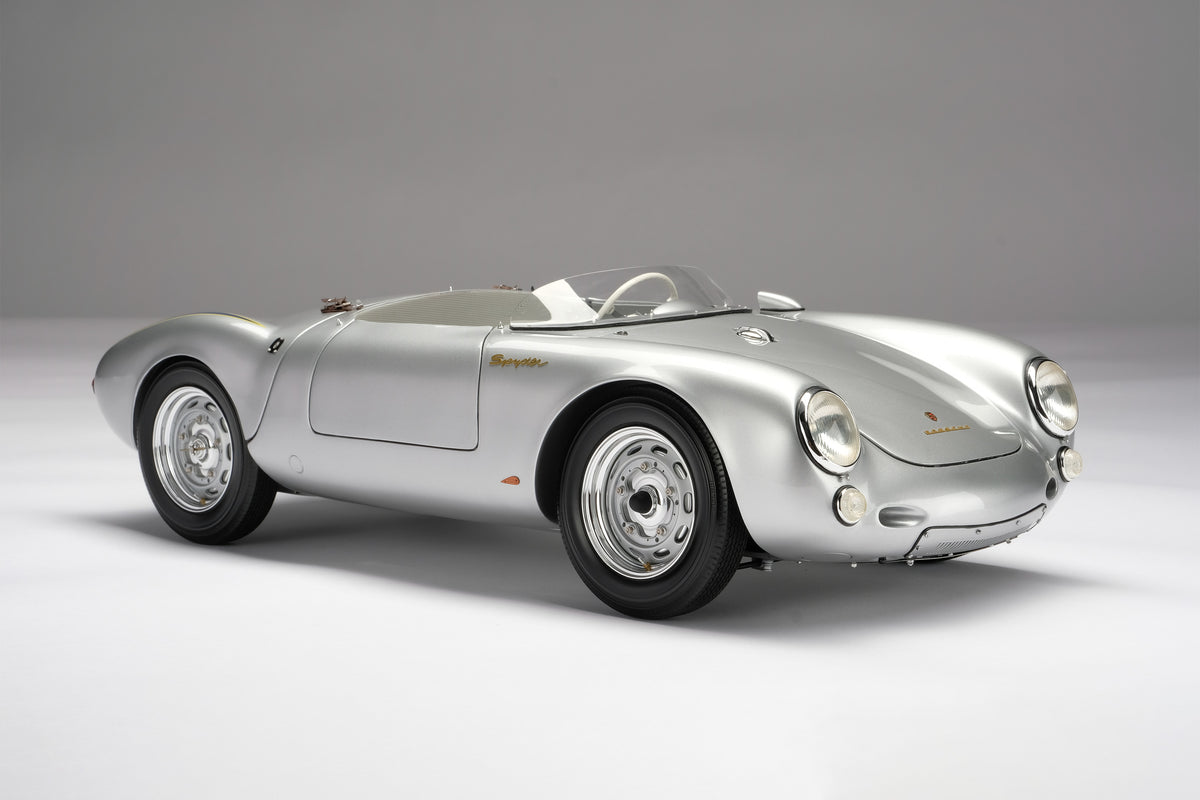 Porsche 550 RS Spyder (1955) - Silbermetallic - Maßstab 1:8