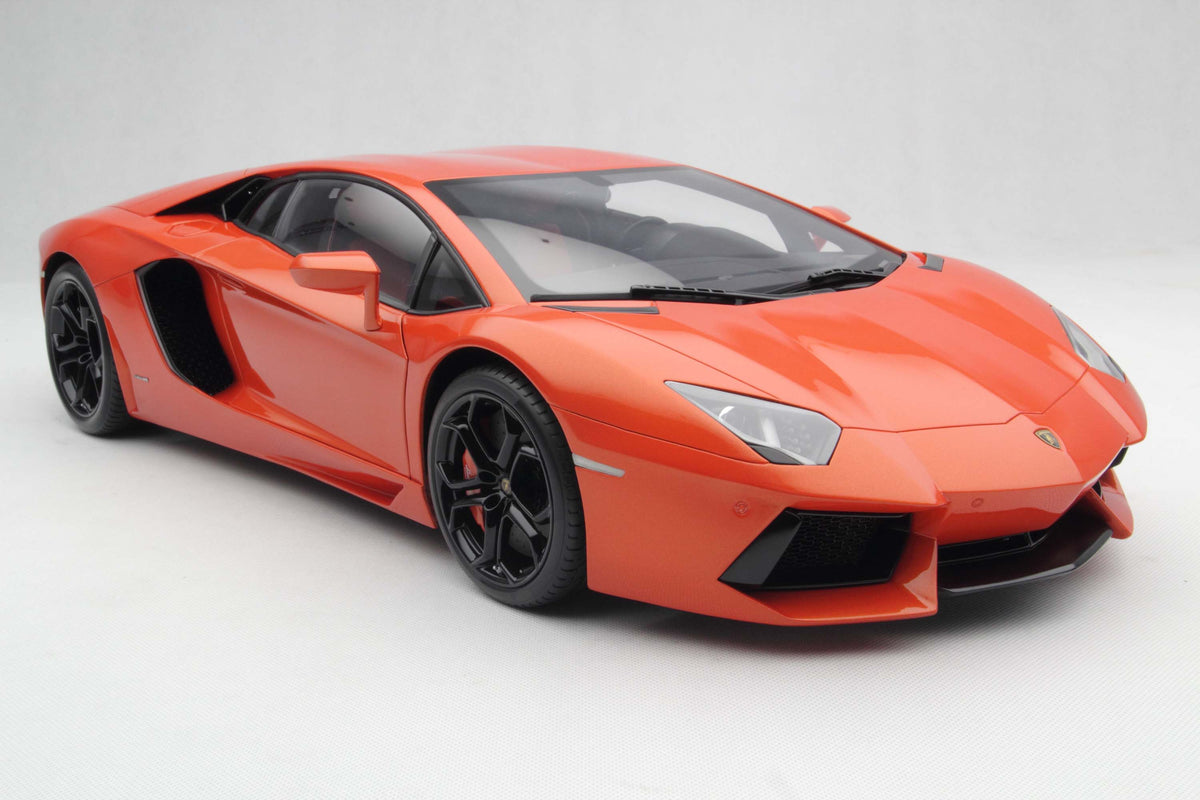 Lamborghini Aventador LP700-4 (2011)
