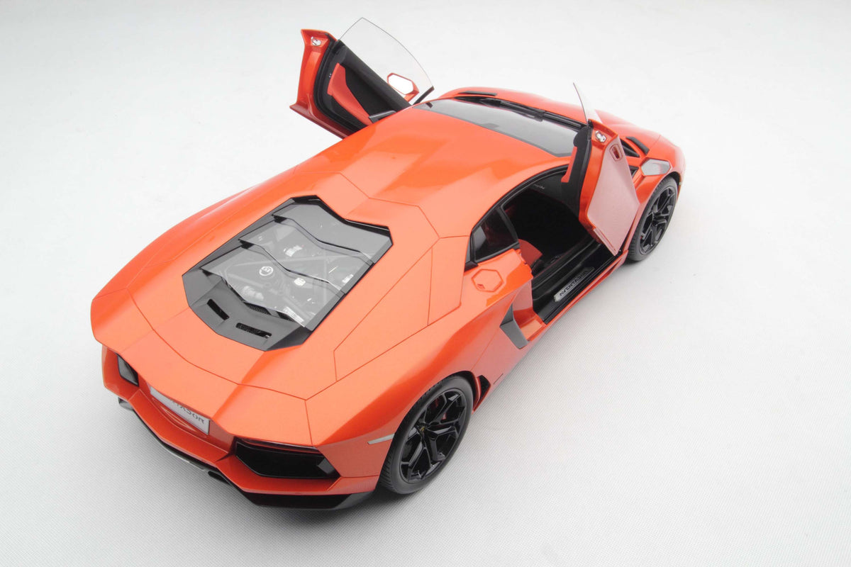 Lamborghini Aventador LP700-4 (2011)