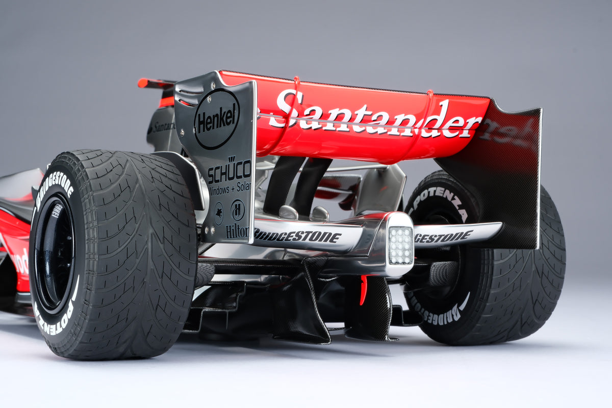 McLaren MP4-22 - Vainqueur du Grand Prix d'Europe 2007 - Fernando Alonso - Échelle 1/8