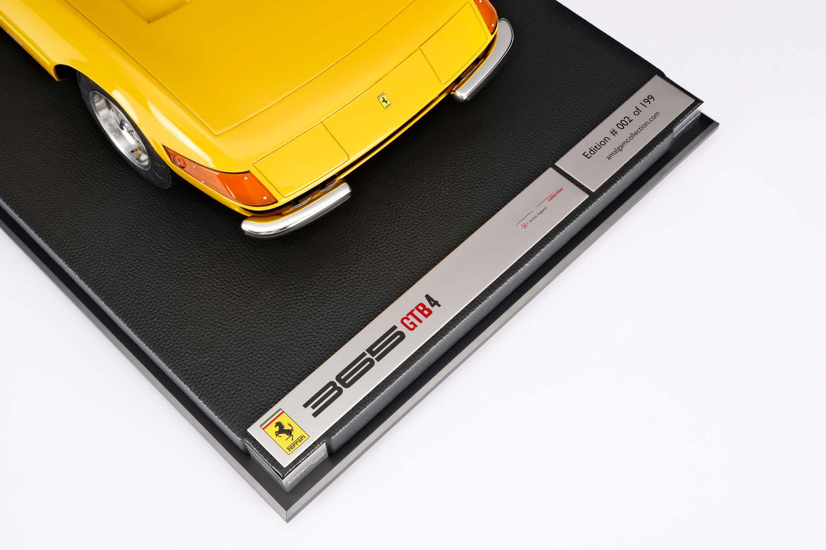 Ferrari 365 GTS/4 "Daytona" Spider (1969) - In Yellow - 1:8 scale