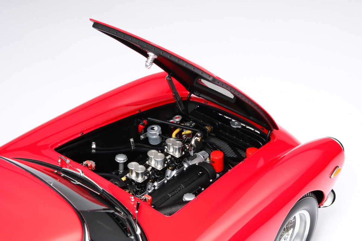 Ferrari 250 GT Berlinetta SWB (1961) - Limited Edition model at 1:8 scale by Amalgam Collection