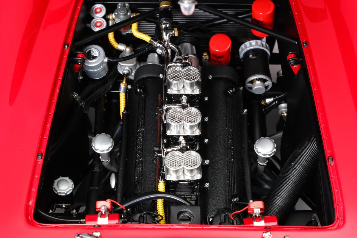 Ferrari 250 GT Berlinetta SWB (1961) - Limited Edition model at 1:8 scale by Amalgam Collection