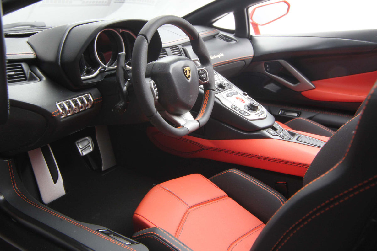 Lamborghini Aventador LP700-4 Roadster - Tailor Made