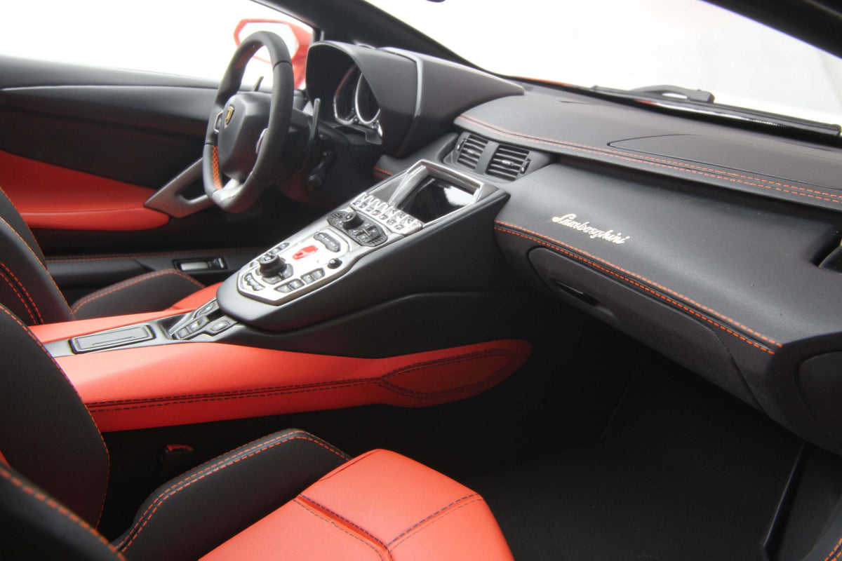 Lamborghini Aventador LP700-4 Roadster - Tailor Made