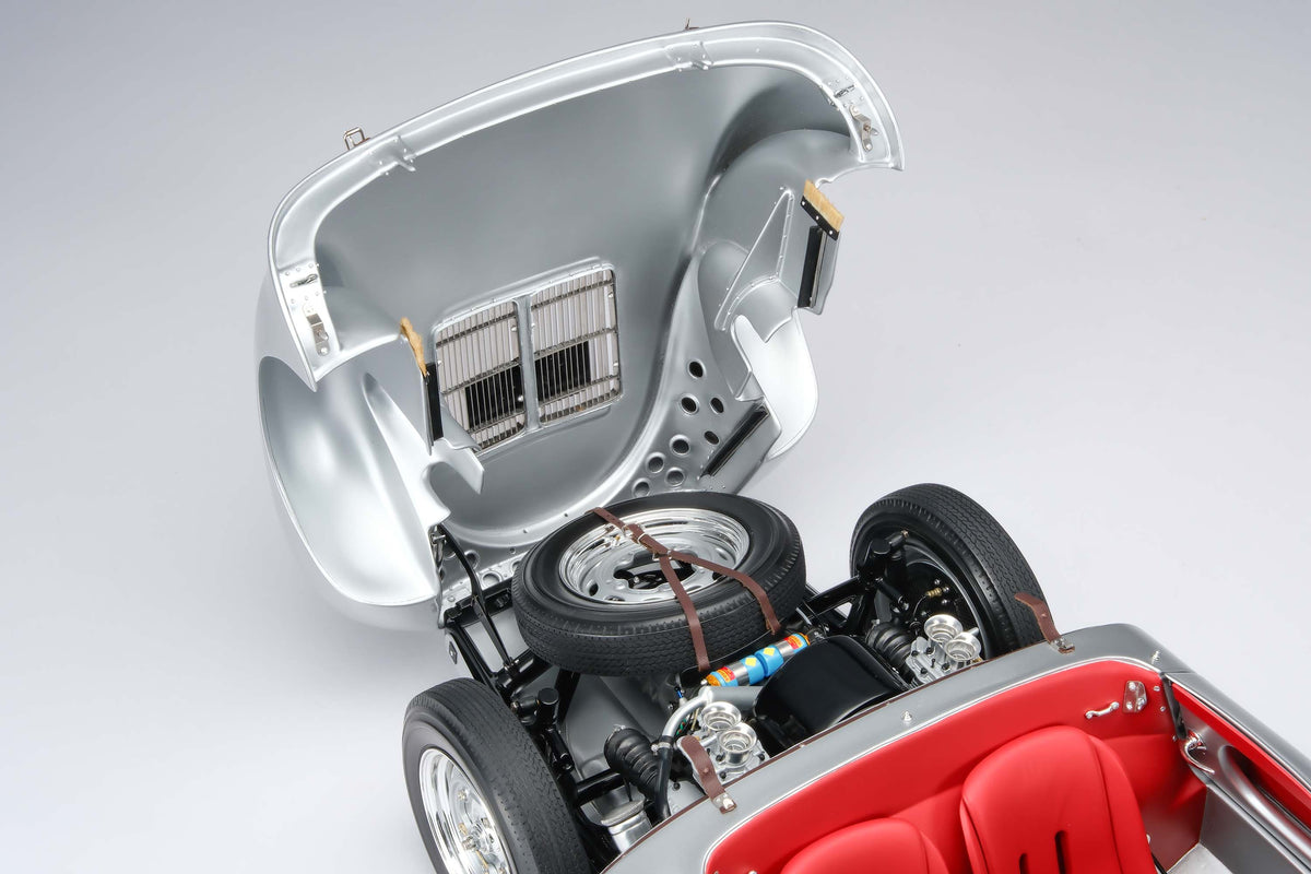 Porsche 550 RS Spyder 'Little Bastard' (1955) James Dean Figure Edition at 1:8 scale by Amalgam Collection