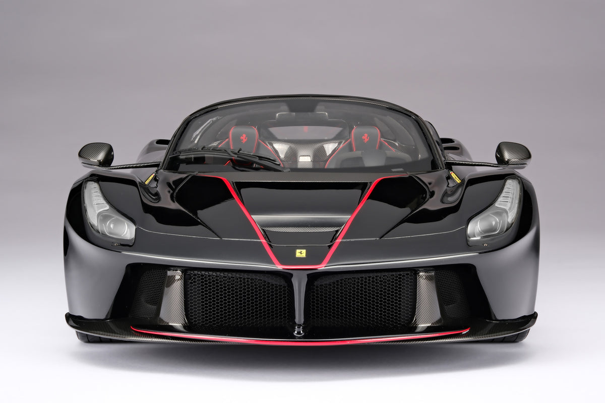 Ferrari LaFerrari Aperta (2016) - Black - 1:8 scale