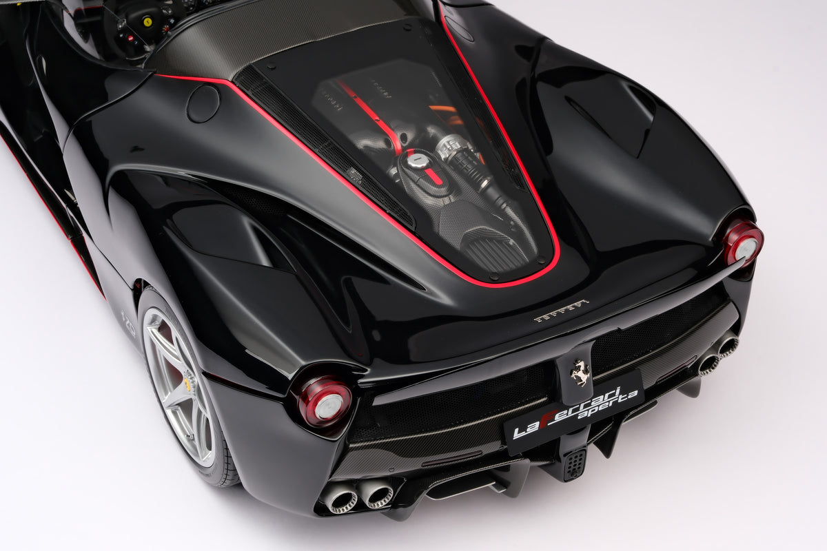 Ferrari LaFerrari Aperta (2016) - Black - 1:8 scale