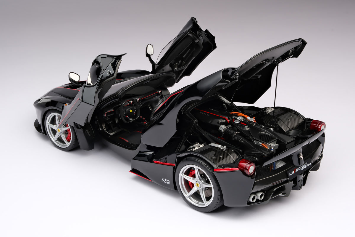 Ferrari LaFerrari Aperta (2016) - Black - 1:8 scale