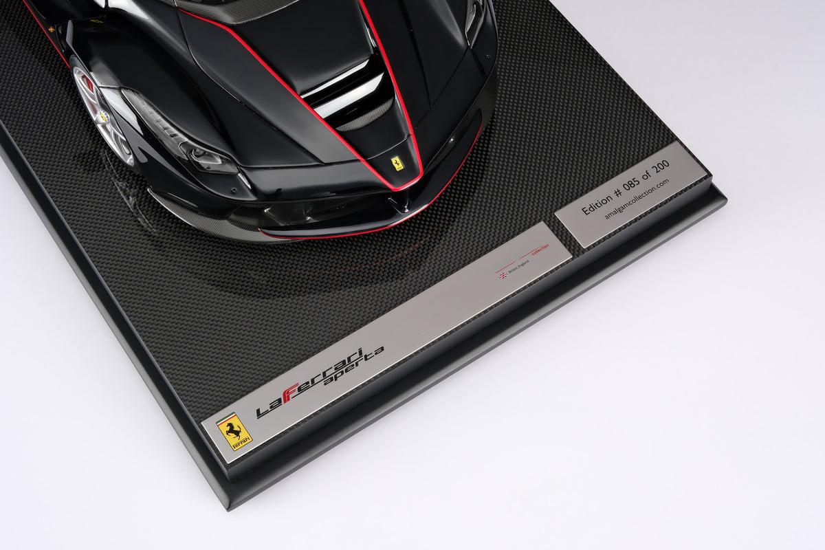 Ferrari LaFerrari Aperta (2016) - Black - 1:8 scale