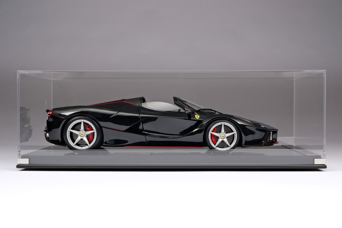 Ferrari LaFerrari Aperta (2016) - Black - 1:8 scale