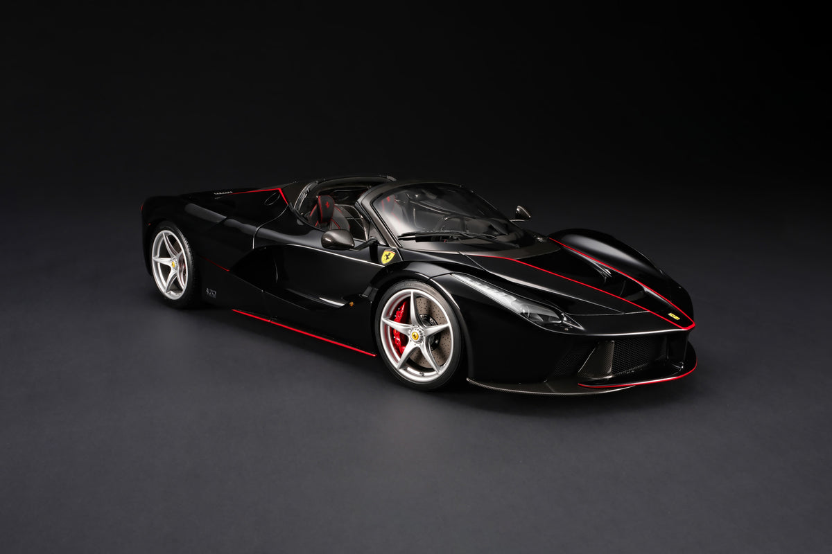Ferrari LaFerrari Aperta (2016) - Black - 1:8 scale
