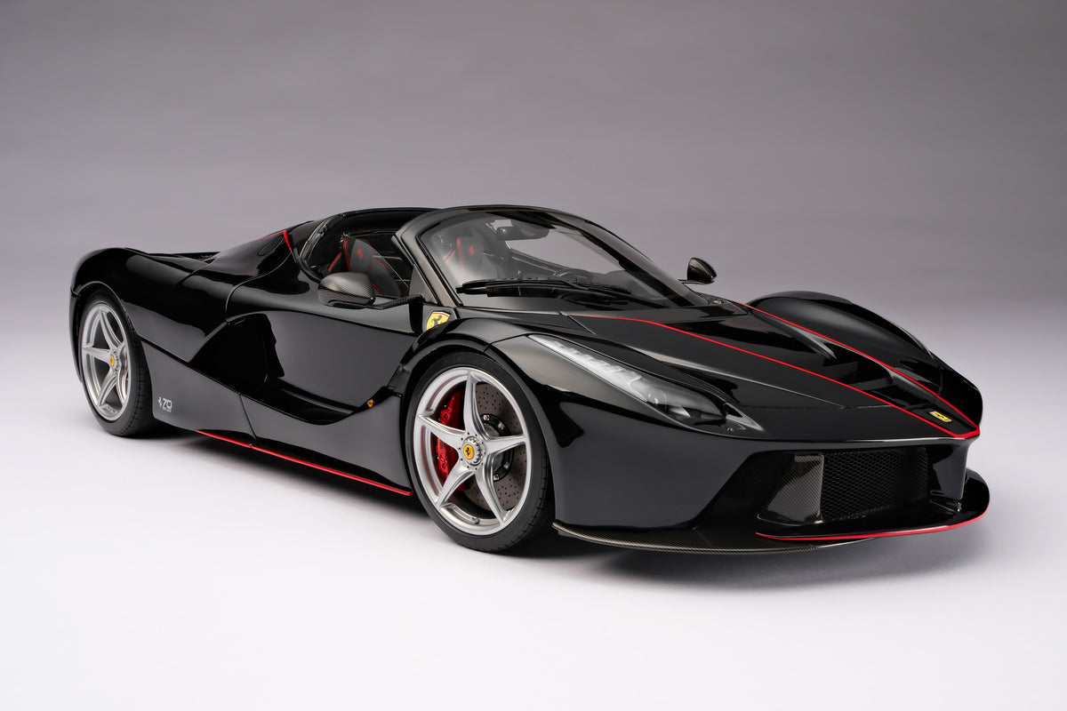 Ferrari LaFerrari Aperta (2016) - Black - 1:8 scale