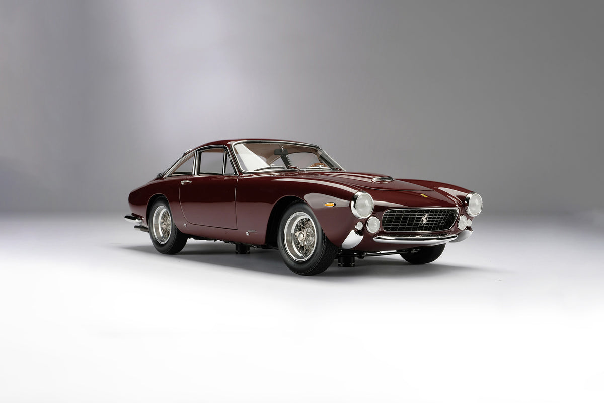 Ferrari 250 GT Lusso (1962) - Échelle 1:8