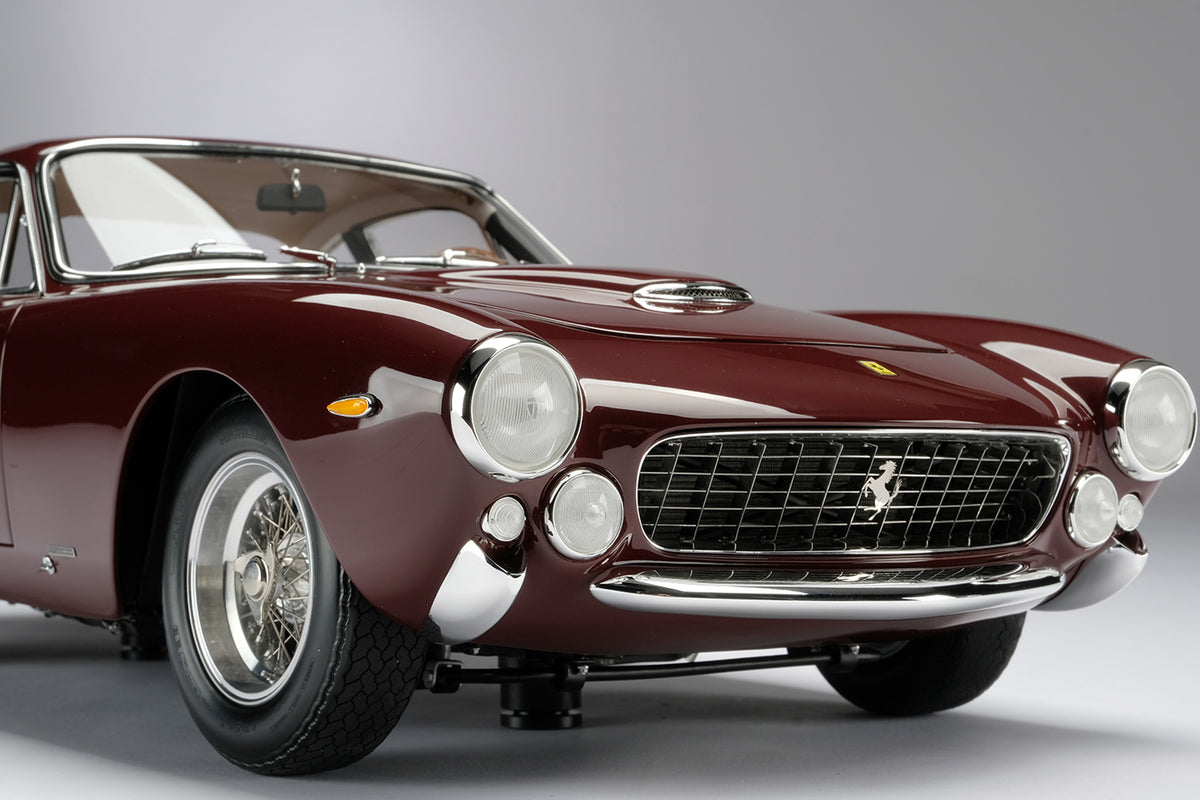 Ferrari 250 GT Lusso (1962) - Échelle 1:8